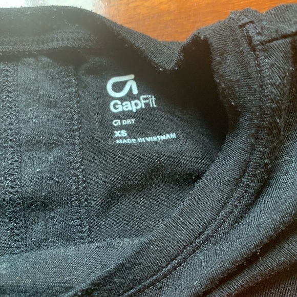 SOLD - GAP Kids XS T-shirt Bundle - Picture 4 of 7